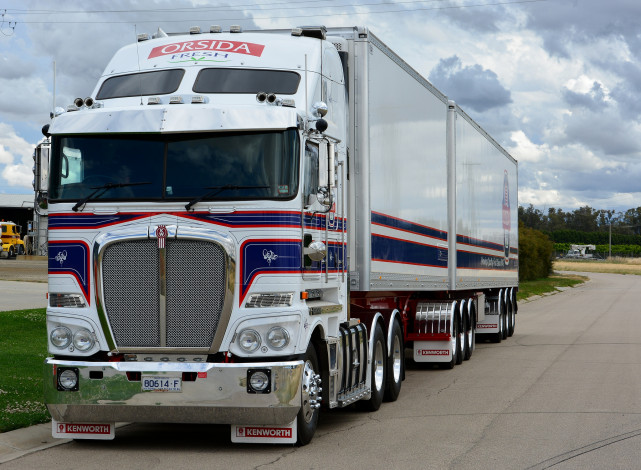 Обои картинки фото автомобили, kenworth, тягач, седельный, грузовик, тяжелый