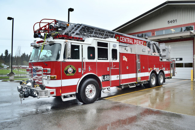 Обои картинки фото автомобили, пожарные машины, пожарка