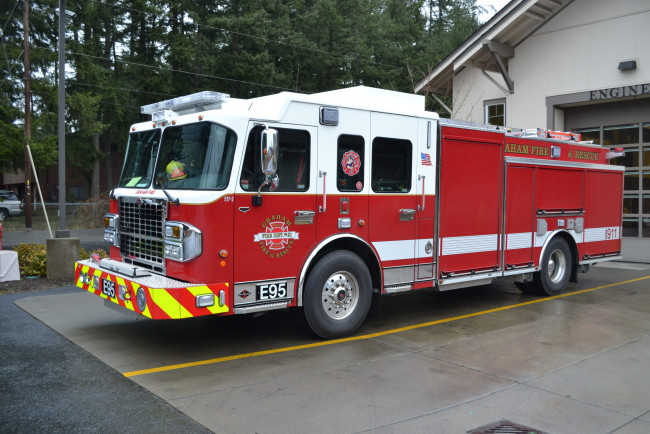 Обои картинки фото автомобили, пожарные машины, пожарка