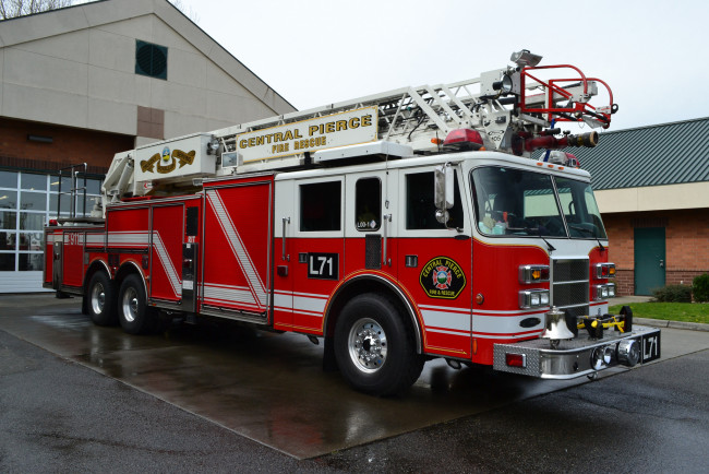 Обои картинки фото автомобили, пожарные машины, пожарка