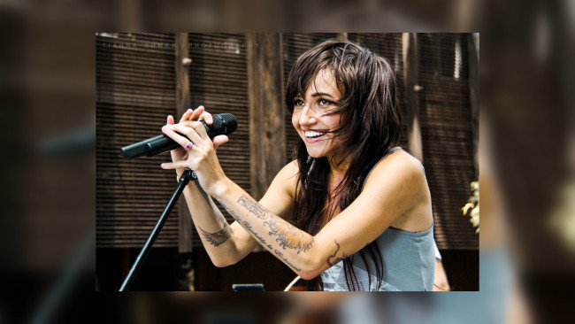 Обои картинки фото lights, музыка, певица