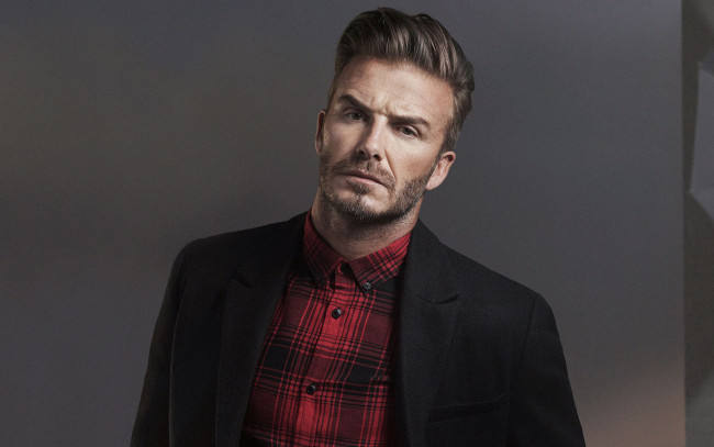Обои картинки фото мужчины, david beckham, мужчина, черный, пиджак, фотосессия, английский, футболист, дэвид, бекхэм
