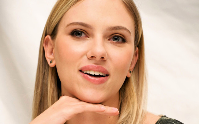 Обои картинки фото девушки, scarlett johansson, блондинка, лицо
