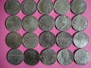 Картинка разное золото купюры монеты