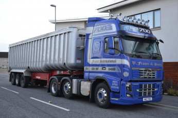 Картинка volvo+fh16+700 автомобили volvo+trucks+ выставка улица volvo aktiebolaget легковые швеция грузовые