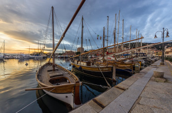 Картинка корабли порты+ +причалы суденышки рыболовные причал