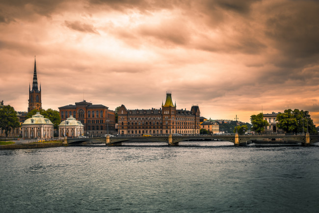 Обои картинки фото города, стокгольм , швеция, здания, река, мост