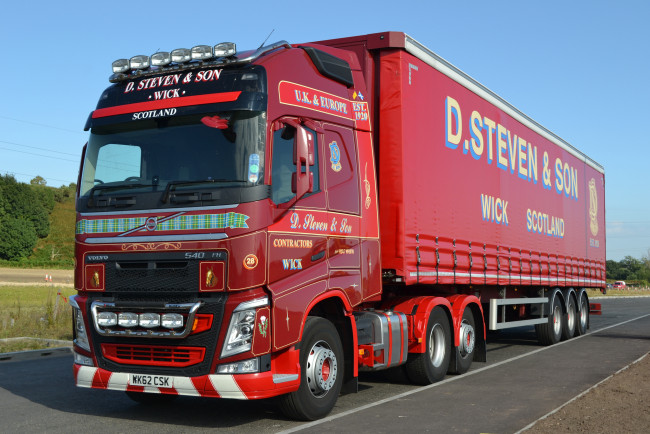 Обои картинки фото volvo fh540, автомобили, volvo trucks , выставка, улица, volvo, aktiebolaget, легковые, швеция, грузовые