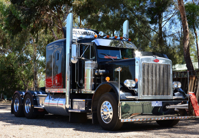 Обои картинки фото peterbilt, автомобили, седельные, грузовики, классические, тягачи, сша, company, motors