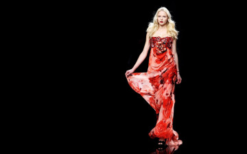 Картинка девушки -unsort+ блондинки +светловолосые модель блондинка платье подиум