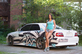 Картинка автомобили -авто+с+девушками toyota chaser