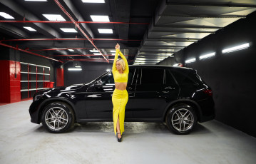 Картинка автомобили -авто+с+девушками mercedes glc