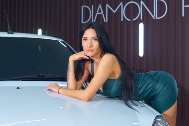 Обои картинки фото автомобили, -авто с девушками, lada, priora