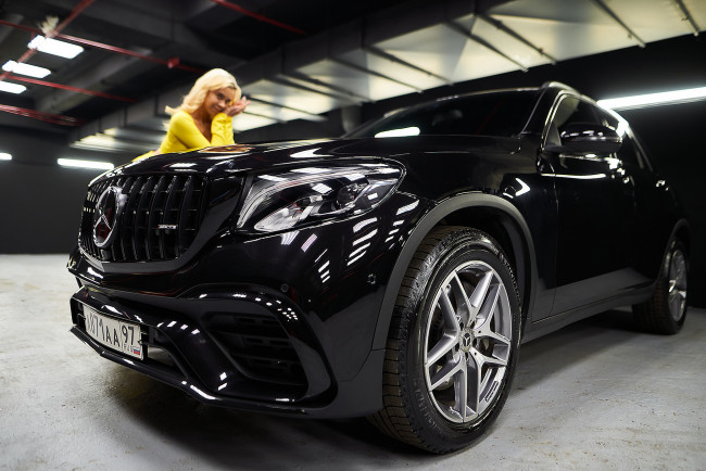 Обои картинки фото автомобили, -авто с девушками, mercedes, glc