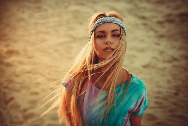 Обои картинки фото девушки, - блондинки,  светловолосые, блондинка, взгляд