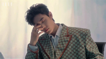 Картинка мужчины xiao+zhan актер пиджак кресло кольца