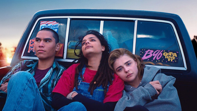 Обои картинки фото кино фильмы, the miseducation of cameron post, компания, машина