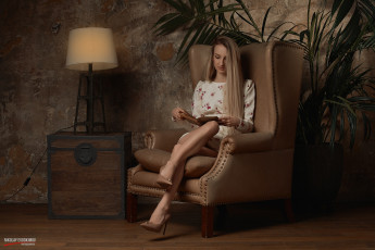 Картинка девушка+-+girl девушки -+брюнетки +шатенки девушка женщина шатенка темноволосая сексуальная модель звезда позирует разная обувь верхняя стильная одежда нижнее эротическое бельё трусы лифчик колготки чулки аксессуары макияж и множество элементов на фотографии