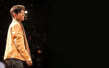 Картинка мужчины xiao+zhan актер очки куртка сцена