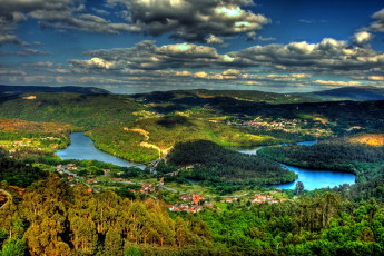 Картинка природа пейзажи деревня река леса деревья облака мост