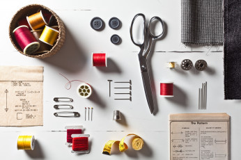 Картинка разное ремесла поделки рукоделие ножницы нитки булавки пуговицы порядок