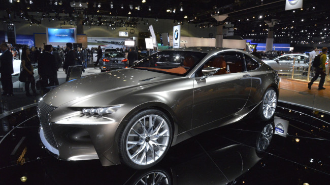 Обои картинки фото lexus, автомобили, выставки и уличные фото, серебряный