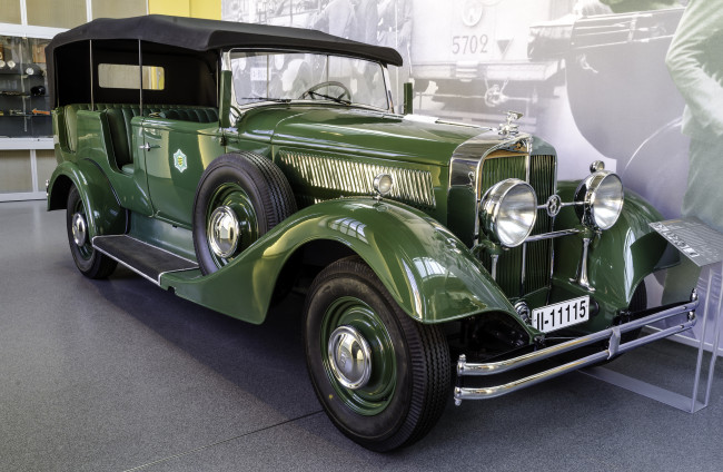 Обои картинки фото horch 400 police squad car,  coach by schuman,  werda 1930, автомобили, выставки и уличные фото, история, автошоу, ретро, выставка