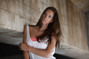 Картинка janna+breslin девушки janna breslin девушка модель фотомодель fitness белая майка