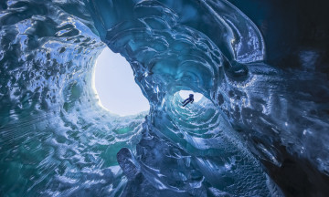 Картинка спорт экстрим расщелина альпинист лед скалолаз альпинизм