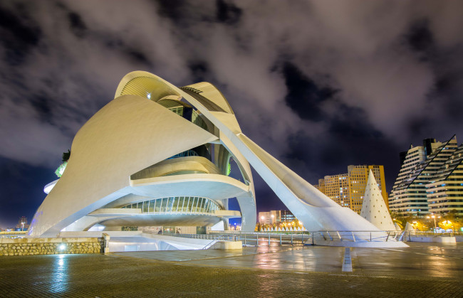 Обои картинки фото palau de les arts - valencia - spain, города, - здания,  дома, архетектура