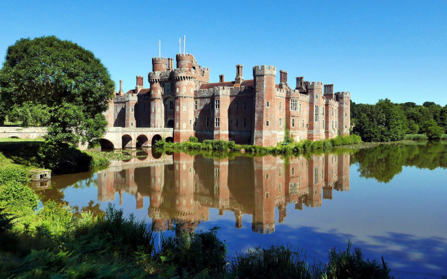 Обои картинки фото herstmonceux castle, города, замки англии, herstmonceux, castle