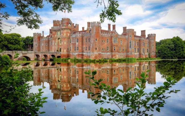 Обои картинки фото herstmonceux castle, города, замки англии, herstmonceux, castle