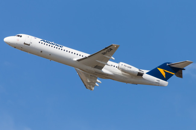 Обои картинки фото fokker 100, авиация, пассажирские самолёты, авиалайнер