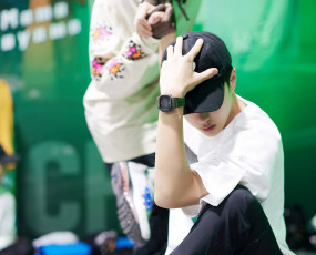 Картинка мужчины wang+yi+bo ван ибо wang yi bo