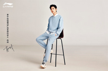 Картинка мужчины xiao+zhan актер костюм стул