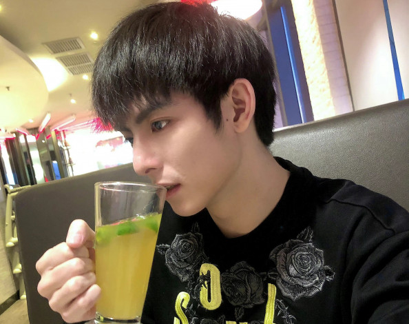 Обои картинки фото мужчины, wang hao xuan, ван, хао, сюань