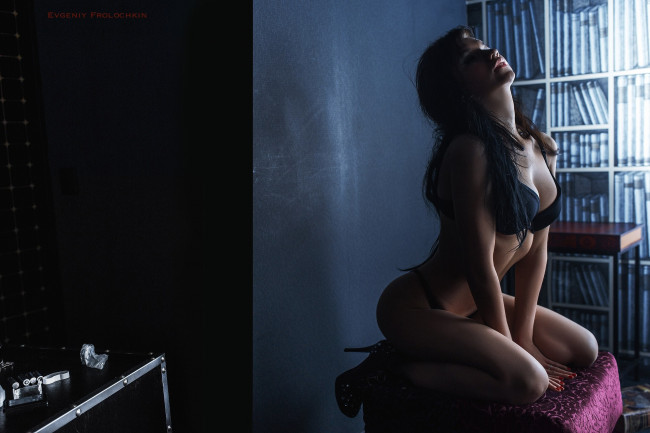 Обои картинки фото девушка - girl, девушки, - брюнетки,  шатенки, девушка, брюнетка, сексуальная, милая, модель, красивая, супер, сладкая, лапочка, симпатичная, классная, нежная, идеальная, няша, яркая, игривая, великолепная, обаятельная, жгучая, спокойная, удивительная