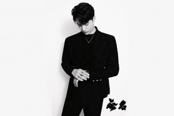 Картинка мужчины wang+yi+bo актер костюм часы