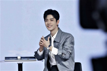 Картинка мужчины xiao+zhan актер куртка часы