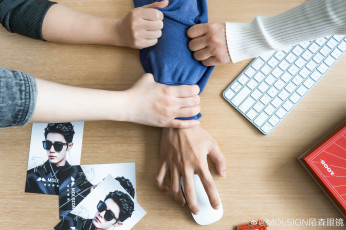 Картинка разное руки +ноги мышка клавиатура фотографии