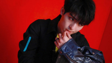 Картинка мужчины wang+hao+xuan ван хао сюань