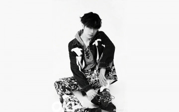 Картинка мужчины wang+yi+bo актер наряд