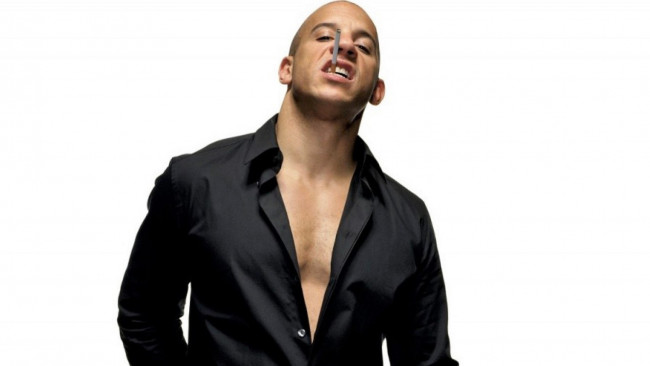 Обои картинки фото мужчины, vin diesel, актер, рубашка, сигарета