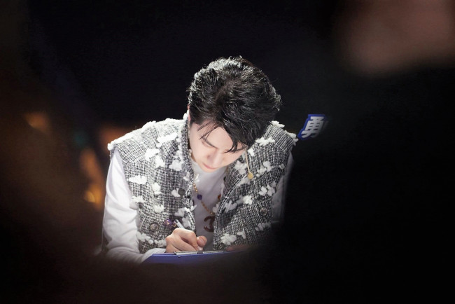 Обои картинки фото мужчины, wang yi bo, актер, лицо, жилет