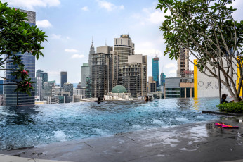 обоя города, куала-лумпур , малайзия, дома, здания, бассейн, вода, деревья