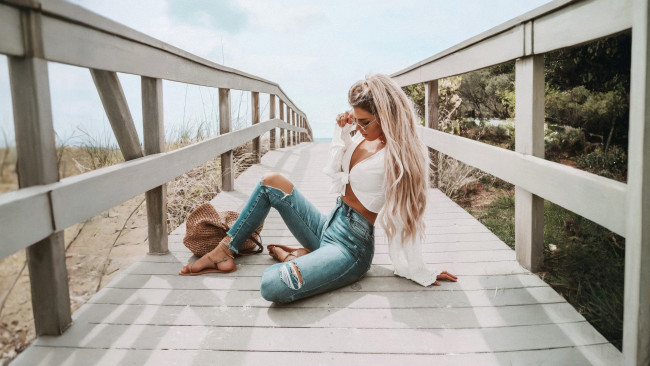 Обои картинки фото era istrefi, девушки, - блондинки,  светловолосые, девушка, модель