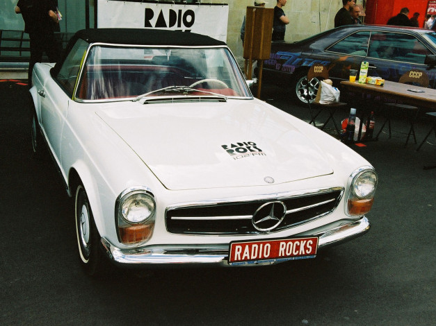 Обои картинки фото выставка, ленэкспо, автомобили, mercedes, benz