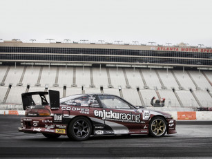 Картинка автомобили nissan datsun