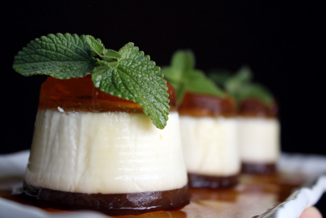 Обои картинки фото еда, мороженое,  десерты, желе, panna, cotta