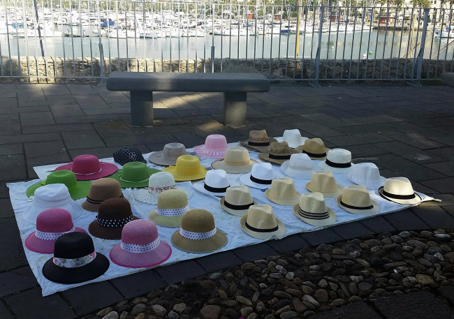 Обои картинки фото разное, одежда,  обувь,  текстиль,  экипировка, шляпы, шляпки